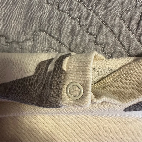 🌟3/$20🌟 2 H&M Toddler Boys Cotton Sweatshirts - Picture 4 of 7